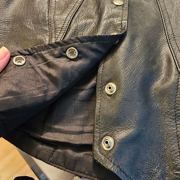 Leather vest/top - Picture 12 of 15